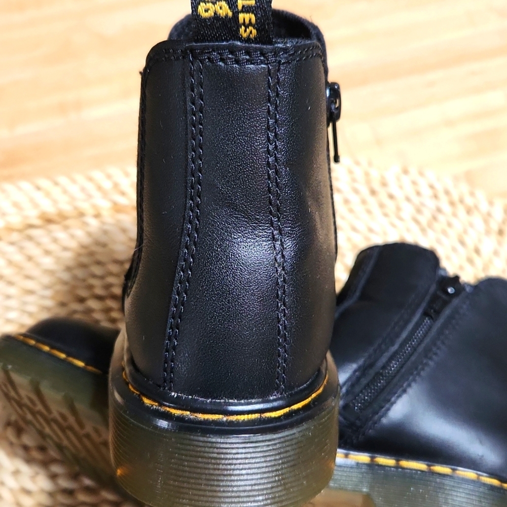 DOC MARTINS. - Picture 7 of 11